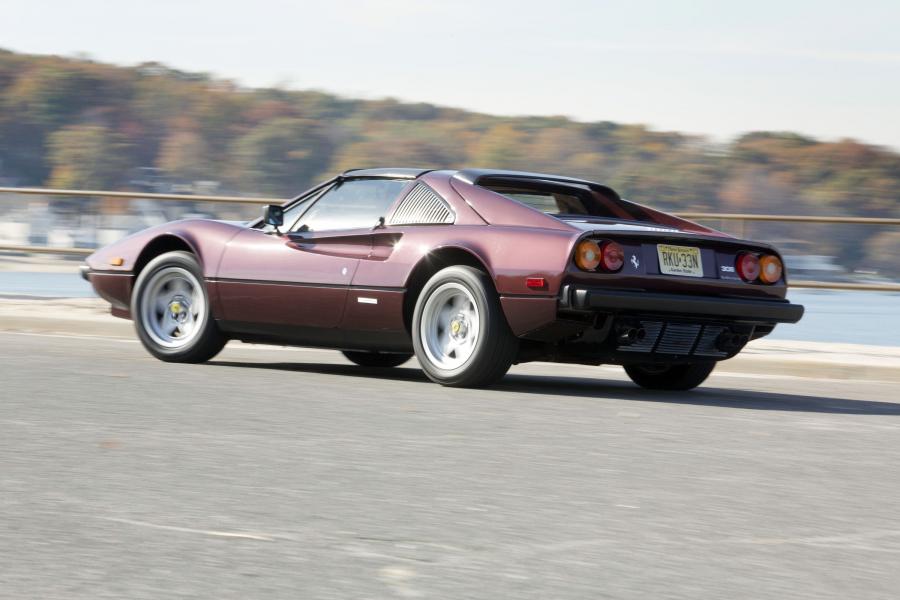  Ferrari 308 GTS Quattrovalvole 1982 года  (US) (фото 11 из 25)